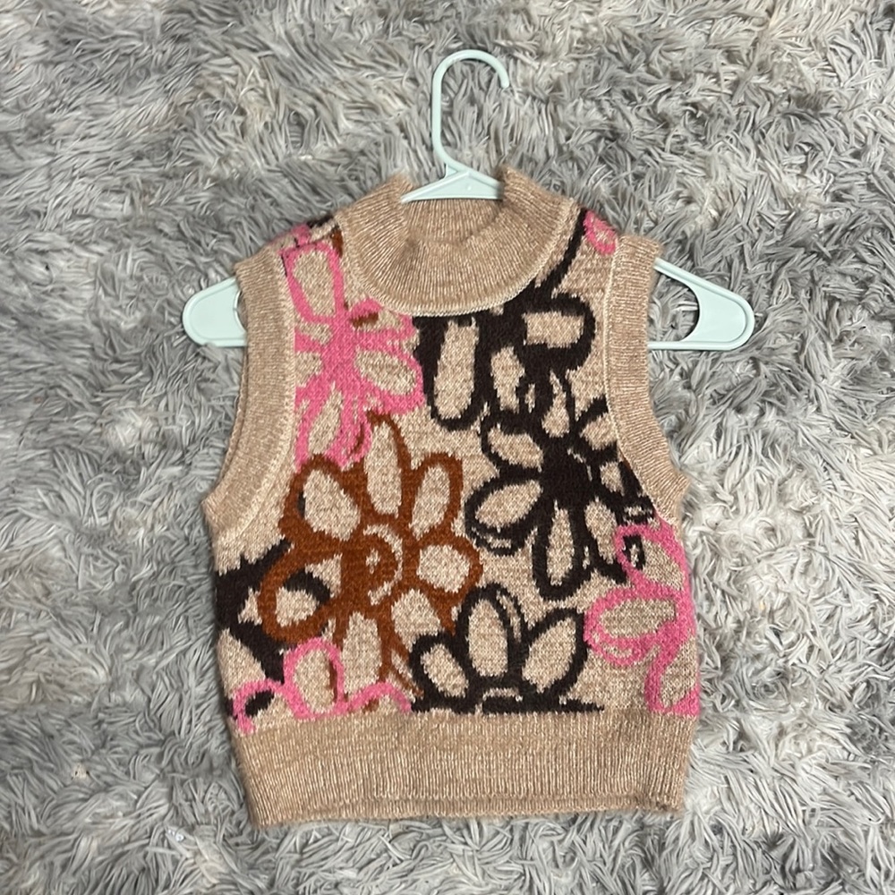 Practically new- only worn a few times really cute just not my style